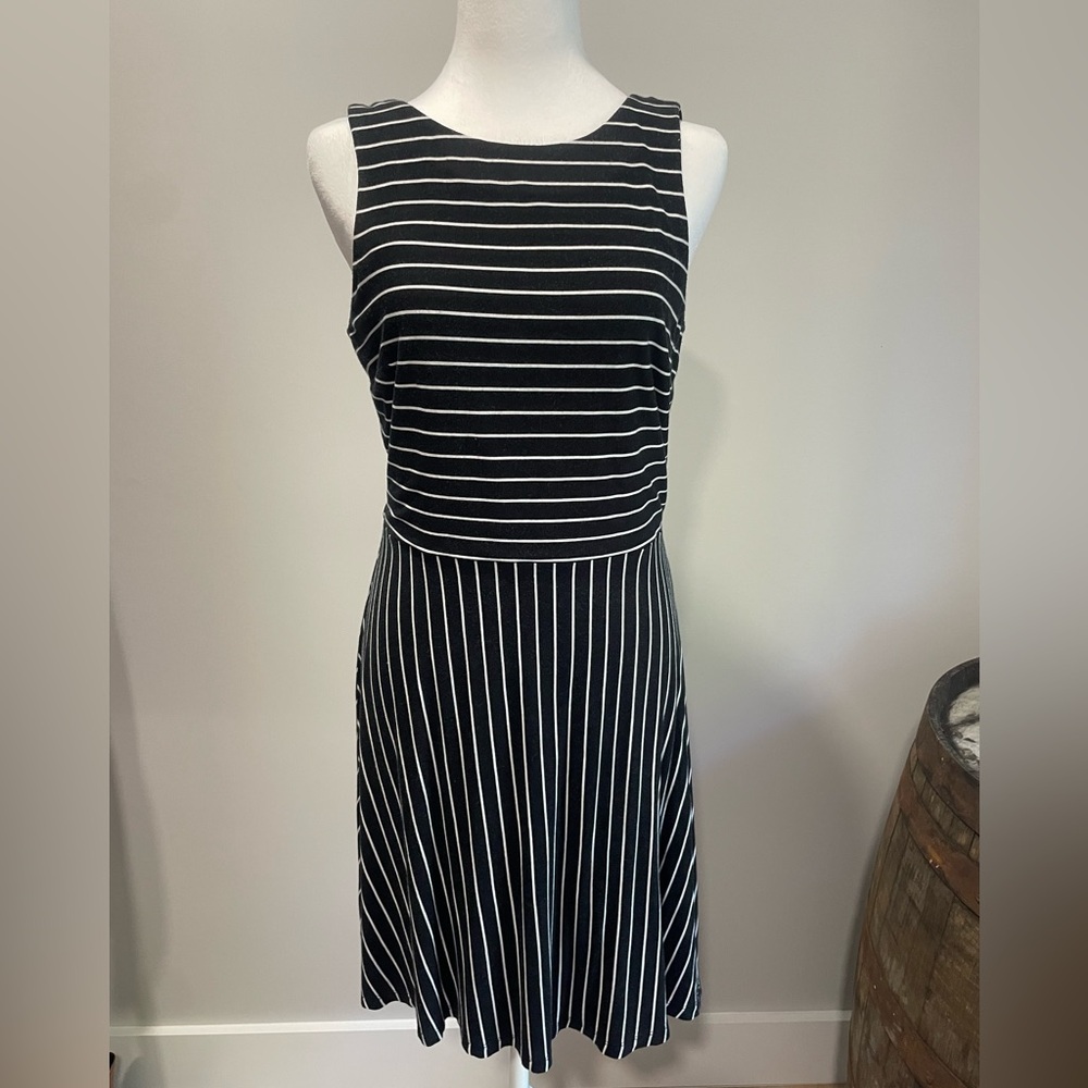 LOFT Size 6 Black & White‎ stripe Criss Cross back dress e-girl minimalist